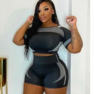 2 piece blk and white set